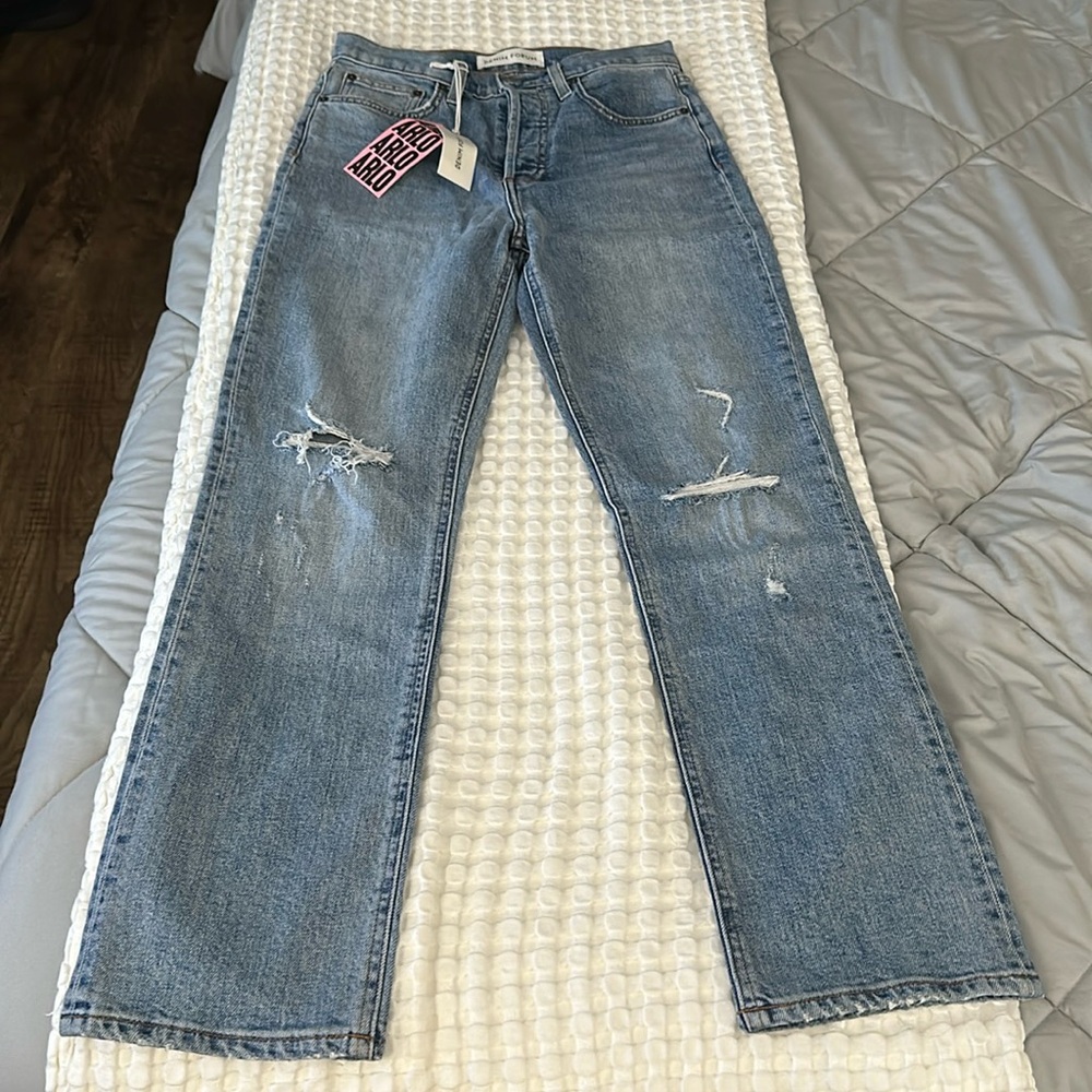 DENIM FORUM slightly ripped jeans